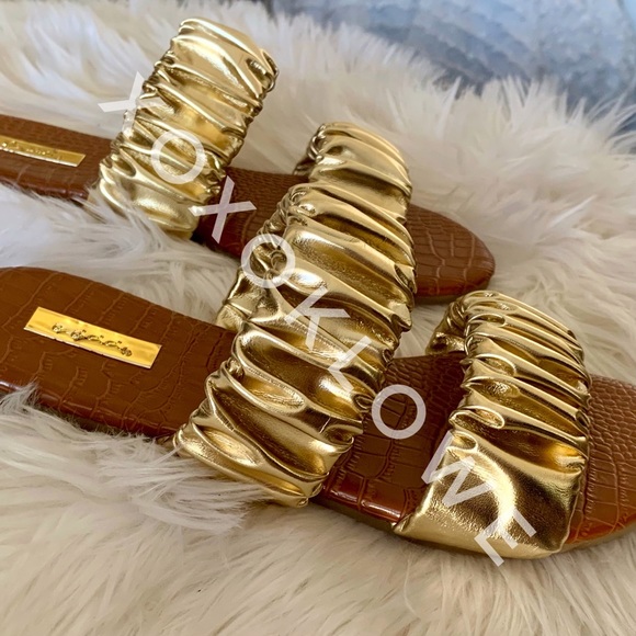 Gold Metallic Double Band Scrunch Sandal - Picture 5 of 13